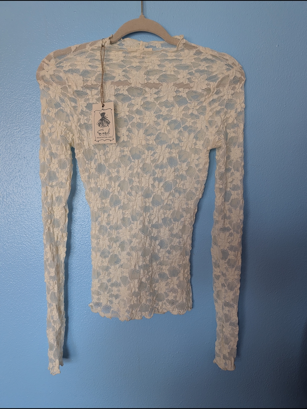 Brand New-Easel Cream Lace Long-Sleeve Top